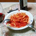 イタリア産トマトを使用したペンネ（赤ワインにあう）